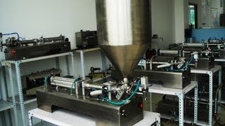preview picture of video 'semi automatic liquid&cream pneumatic filling machine Полуавтоматическая машина заполнения'