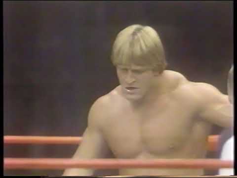 Paul Orndorff vs. Victor Mercado - 11/16/1983 - WWF