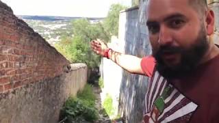 Duende vive en el callejón del aguacate