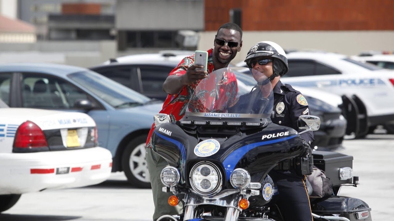 A belleville-i zsaru - magyar szinkronos előzetes #1 / Akció-vígjáték