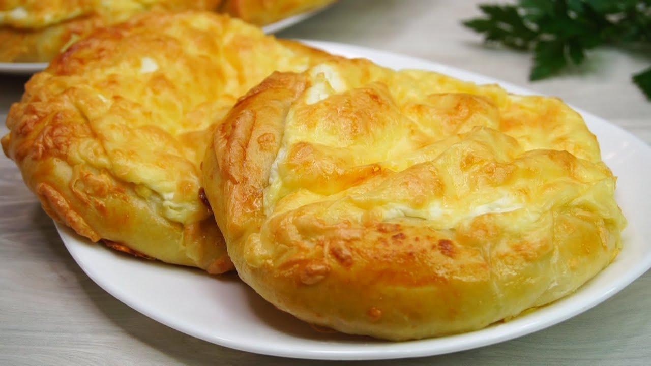 Открытые пирожки как ватрушки - с сыром и творогом