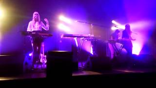 Au Revoir Simone - The Lead Is Galloping - (Auditorio Blackberry 14-06-14)