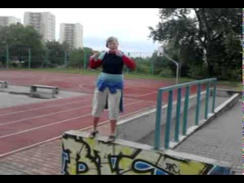 Nie umie śpiewać i pozwala siebie nagrywać...