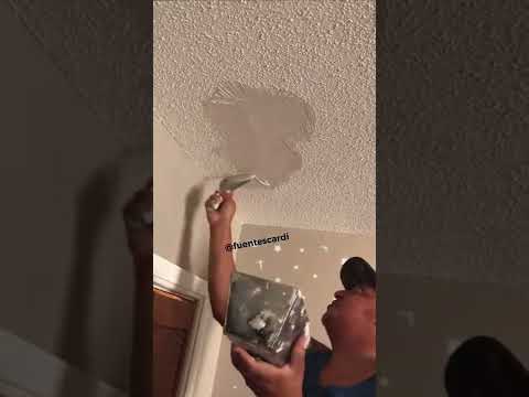 Cómo hacer una reparación de popcorn ceiling texture que se está desprendiendo para hacer en casa.