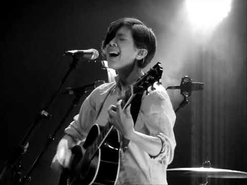 21/24 Tegan and Sara - Feel It In My Bones (Acoustic) @ Bass Concert Hall, Austin, TX 02/26/10