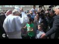 Pope Francis among the "little ones" 