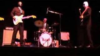 Los Straightjackets- Munsters