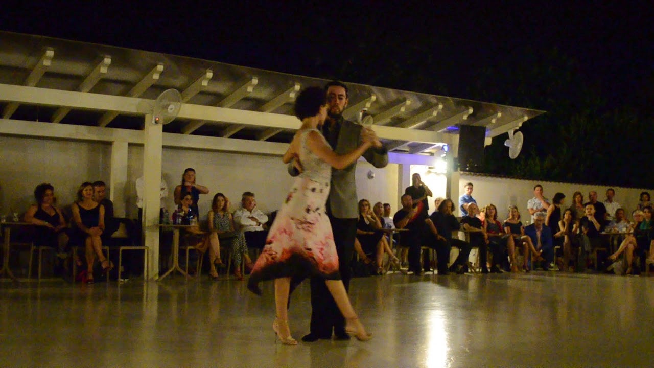Walter Suquia y Ayelen Sánchez @Milonga La Rotonda 1/4