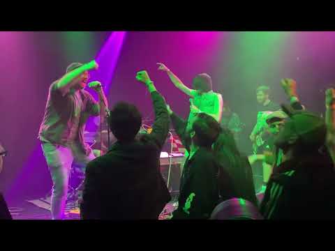 Workin' Man Noise Unit - TNT (live)