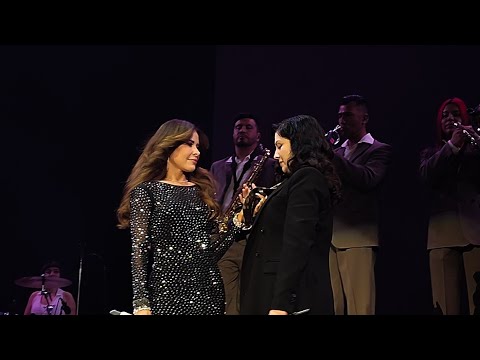 Mon Laferte y Glora Trevi en vivo - La Mujer (Auditorio Nacional 2022)