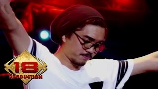 Download lagu Live Konser !! Sheila on 7 - Hari Bersamanya mp3 Download lagu Live Konser !! Sheila on 7 - Hari Bersamanya mp3