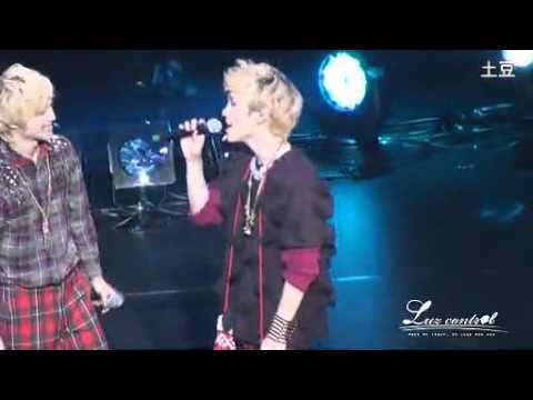 111224 SHINee Key and Taemin @ "The First" Showcase to In Tokyo