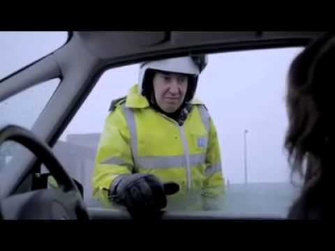 child tells cop "she's not my mum"