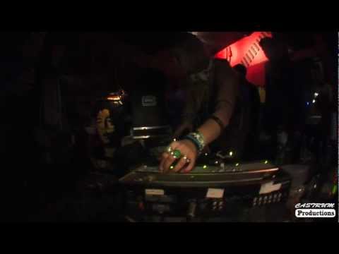 Live Sessions 036 - RAGGAMUFFIN - Hand Made Dub