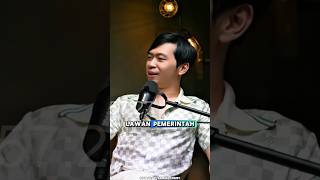 Download lagu Poor People Shouldn't Fight Rich People mp3