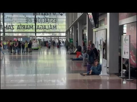 Video Thumbnail: Images inside Malaga train station as massive blackout halts trains | AFP