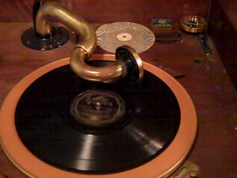 PAUL WHITEMAN BING CROSBY RHYTHM BOYS - I'M WINGING HOME - ROARING 20'S.MP4