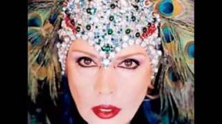 María Jiménez   Con dos camas vacías