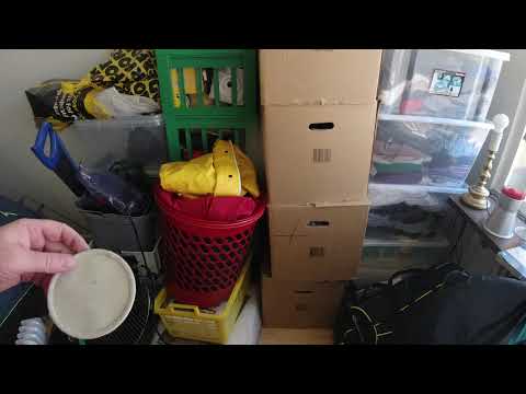 MongoTV_6236 - Kigger På Flyttekasser i Forstue Stået 7 År - Del 29 - Støvsuger Forstue