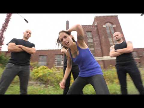 Svetlanas - "I Must Break You" Altercation Records - A BlankTV World Premiere!