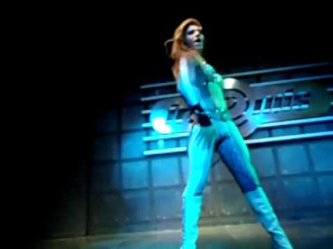 Bia Sync   - Kina -me - Reveillon Boate Friends