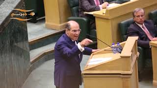 رئيس الوزراء هاني الملقي واثار المرض تظهر على ملامح وجهه