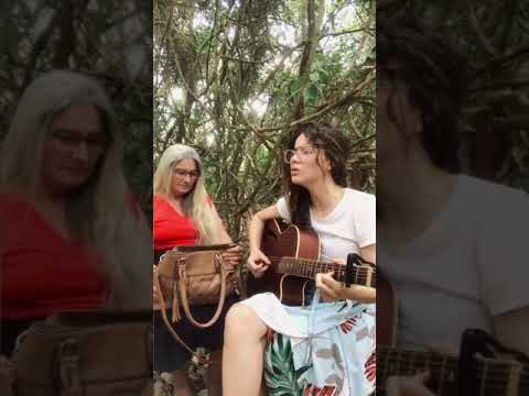 Hoje Deus te abraça - CCB avulso | Sara Souza ft. Irene Souza (mãe)