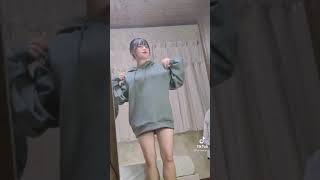 お部屋で踊る乳揺れ