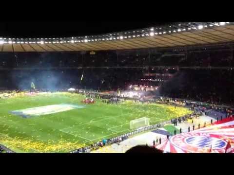 DFB Pokalfinale 2014 Berlin BVB 0:2 FC Bayern Fans Südkurve Pokalübergabe Feier