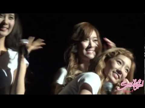 [Fancam] 120520 SMTown LA SNSD - Gee (Jessica/Taeyeon)