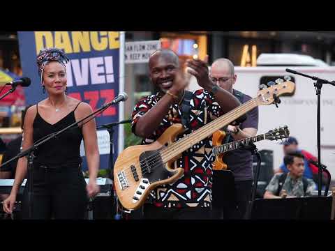 Michael Olatuja - Live in Times Sq