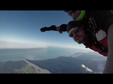 20,000 Ft / 6,1 km, NZ's Highest Skydive, location Franz Josef. 85 seconds of freefall after jumping