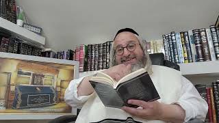 לימוד 'חוק לישראל' – ביידיש – יום שלישי פרשת בראשית – משנה ראשונה של פרק א' מסכת יבמות (הרב מוטה פראנק) - התמונה מוצגת ישירות מתוך אתר האינטרנט יוטיוב. זכויות היוצרים בתמונה שייכות ליוצרה. קישור קרדיט למקור התוכן נמצא בתוך דף הסרטון