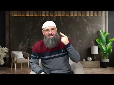 Može li čovjek potirati po čarapama koje obuče na poslu, a svoje čarape skine? - Elvedin Pezić