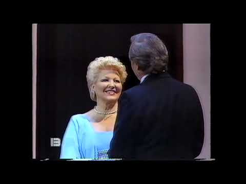 Pilar Lorengar & Jaime Aragall "O soave fanciulla" La Boheme