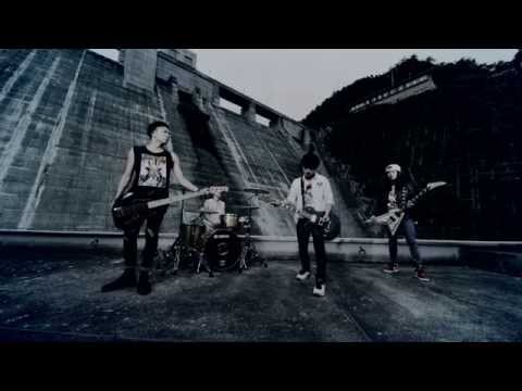 TOTALFAT - Walls (MV)