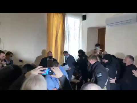 Подробности погрома в Одесском горсовете: во время заседания земельной комиссии двум людям сломали челюсти, пострадал 80-летний пенсионер (обновлено, фото, видео)  | Новини Одеси