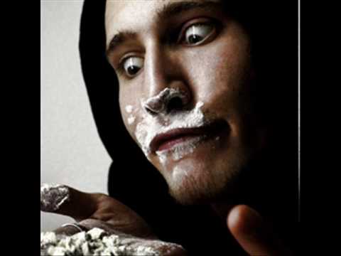 Shneezin - Glassass (ft. Favorite & Mike)