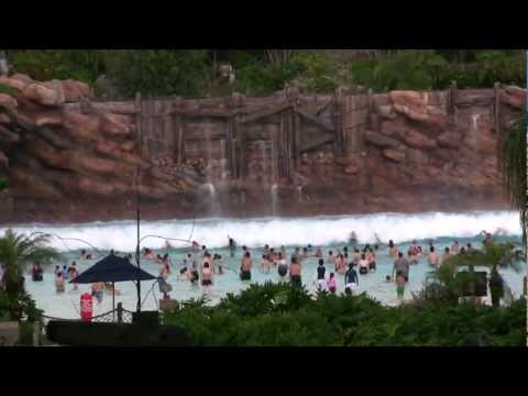 Typhoon Lagoon Surf Pool