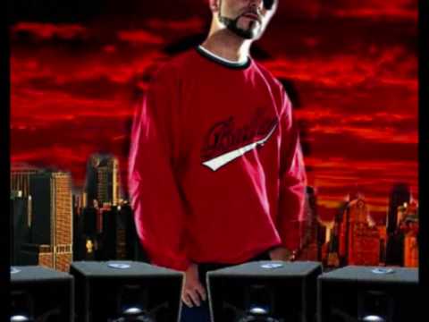 Toni White ft. Crazy A - Kallem, Shkrijem