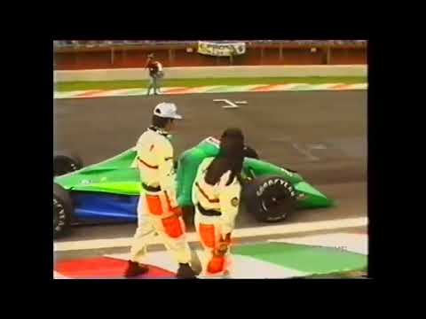 F1 Messico 1991 - Andrea De Cesaris spinge la sua Jordan sul traguardo