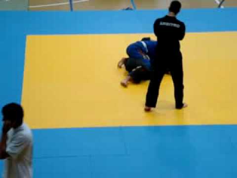BPT - 1º Europeu BJJ CBJJE 2009 - Hugo "Nemo" Coelho - 1ª Luta