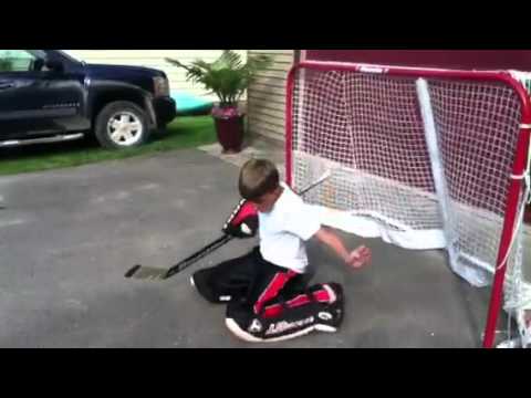 download lagu mp3 mp4 Hockey Geeks, download lagu Hockey Geeks gratis, unduh video klip Hockey Geeks