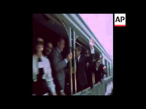 SYND 14 6 74 NIXON AND SADAT ARRIVE BY TRAIN