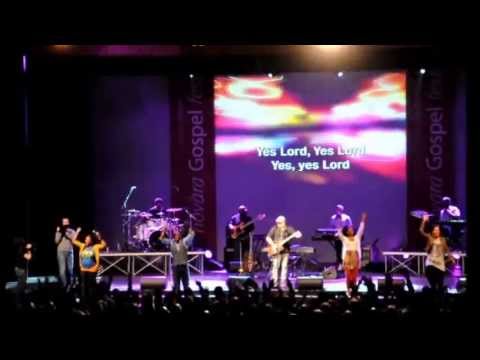 Israel & New Breed - oh clap your hands - AMAZING guitar solo, LIVE in Milano 29-05-2013