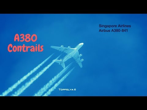 Airbus A380 Impressive Contrails from Rolls-Royce massive engines over London