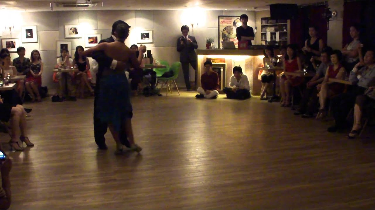 Roxana Suarez & Sebastian Achaval ~~~ Milonga.