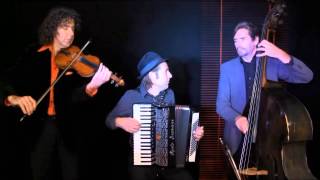 Trio Hava Nagila - mobiel klezmer balkan trio op viool bas accordeon