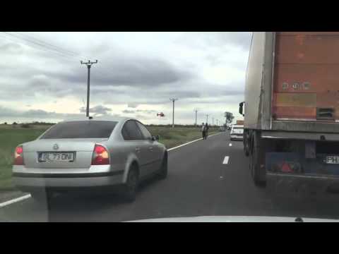 Accident grav la iesirea din localitatea Surdila Greci spre Faurei. SMURD intervine