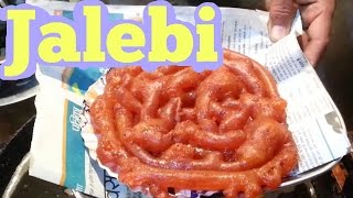 preview picture of video 'Famous Jalebi from Indore's Sarafa (INDIA)'